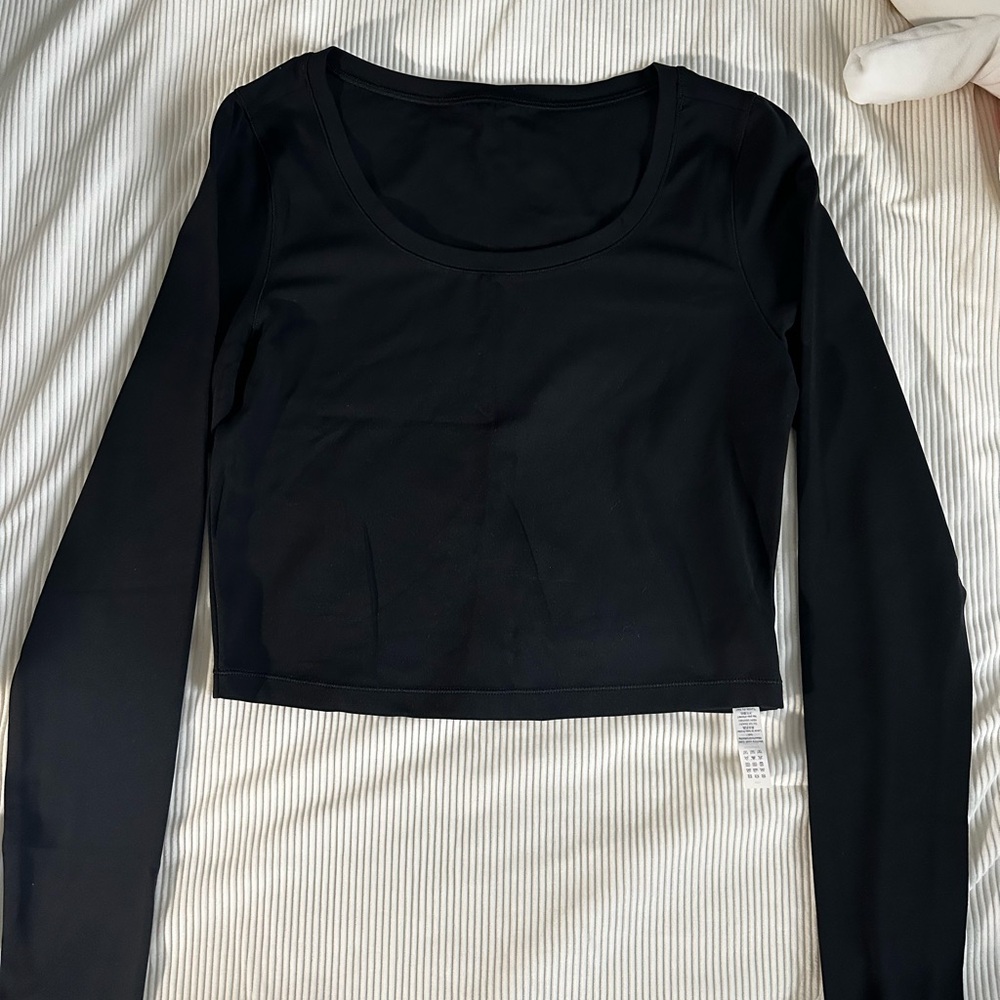 CRZ YOGA Black Long Sleeve Scoop Crop Top